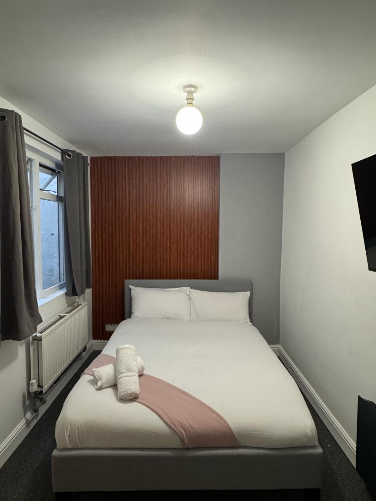 Compact Flat Close To Hyde Park Appartement Londen