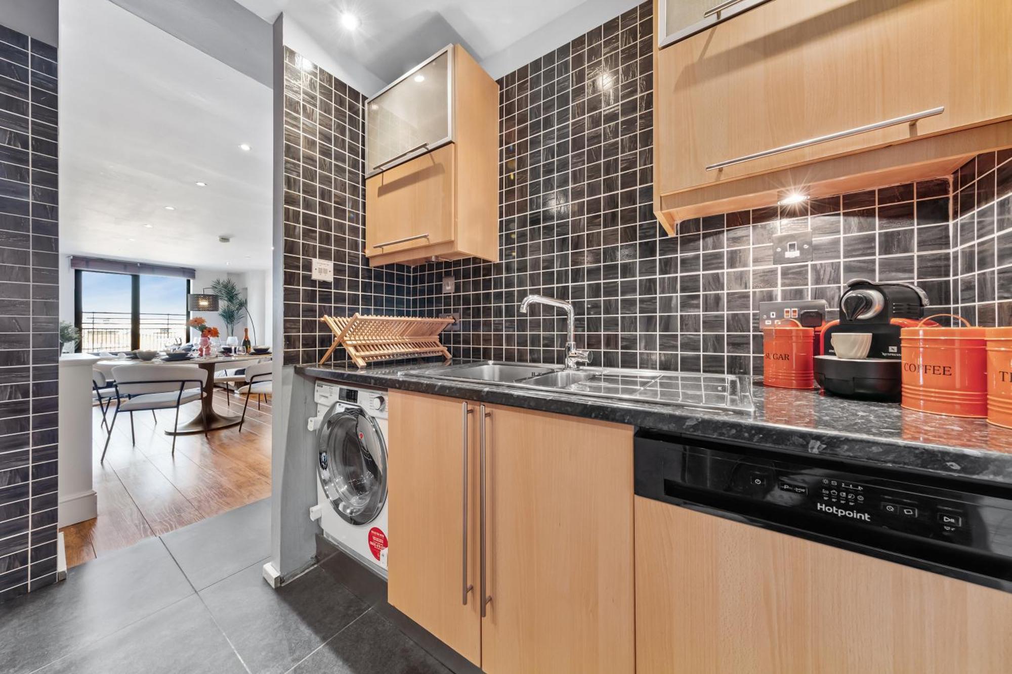 South Kensington Retreat - 1 Bedroom Apartment *