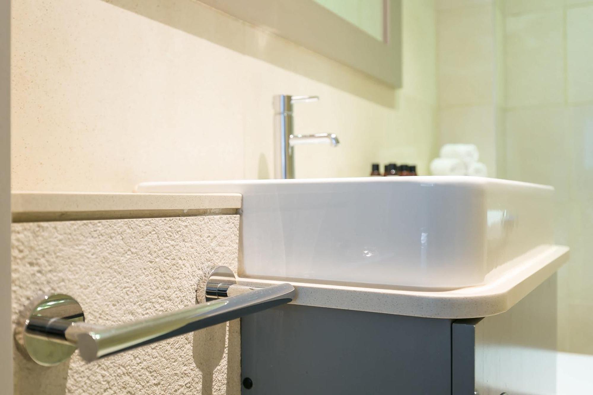 Modern Times - Covent Garden By Frankie Says Apartment *