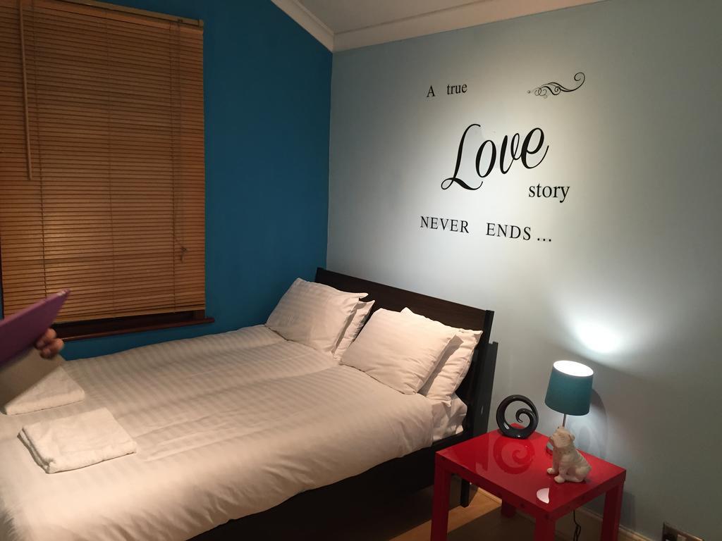 Hotel 137 Upton Lane 2*