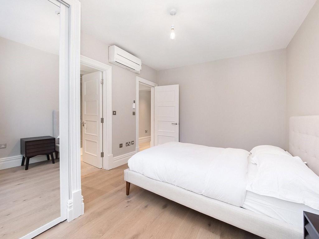 Apartment Whitehall London
