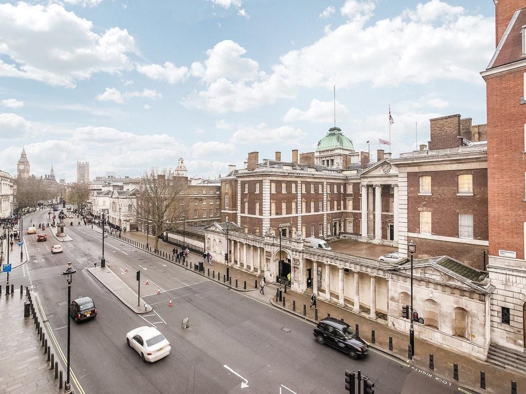 Whitehall Apartment London