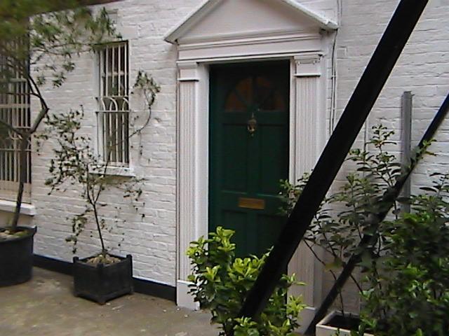 Kensington & Chelsea 2 Bed Zone 1 Aprt Apartment