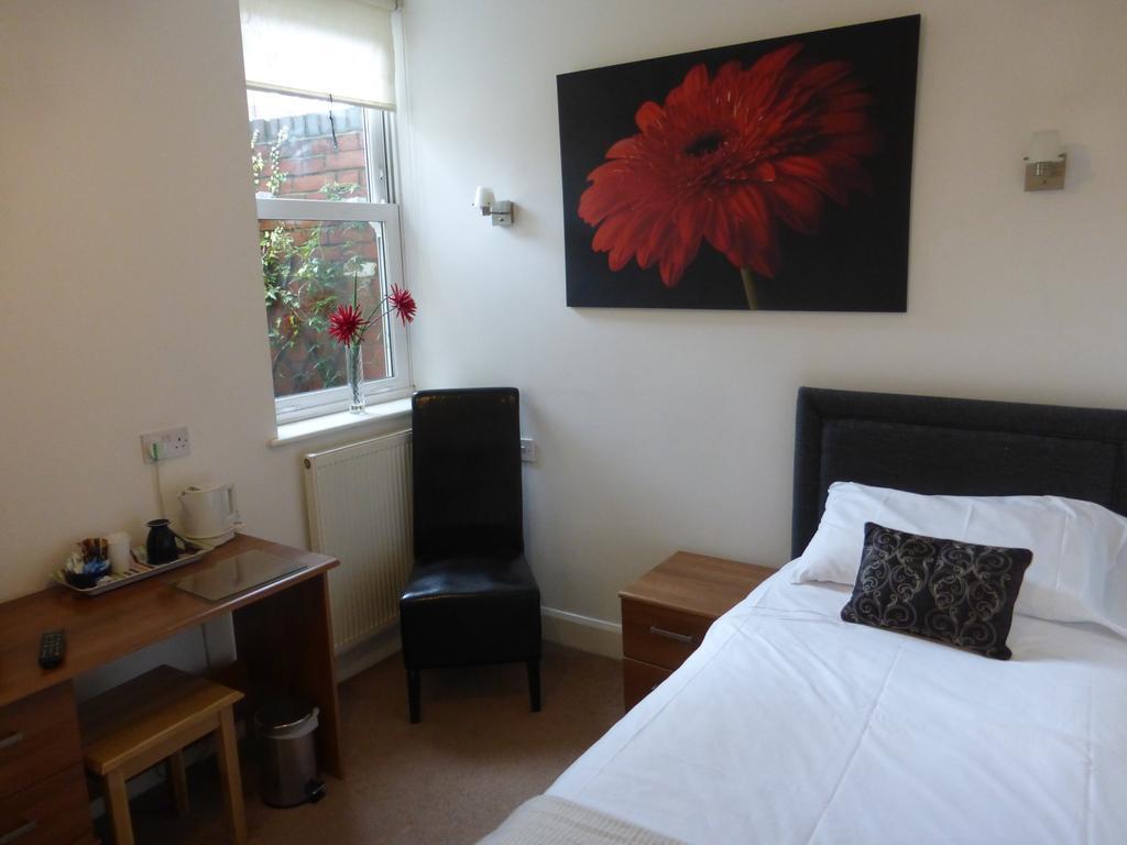 Guest house Marple London