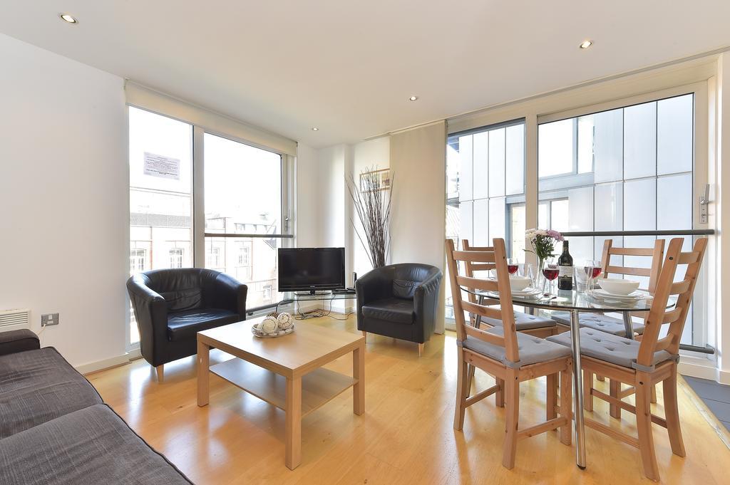 Excelsior Apartment *