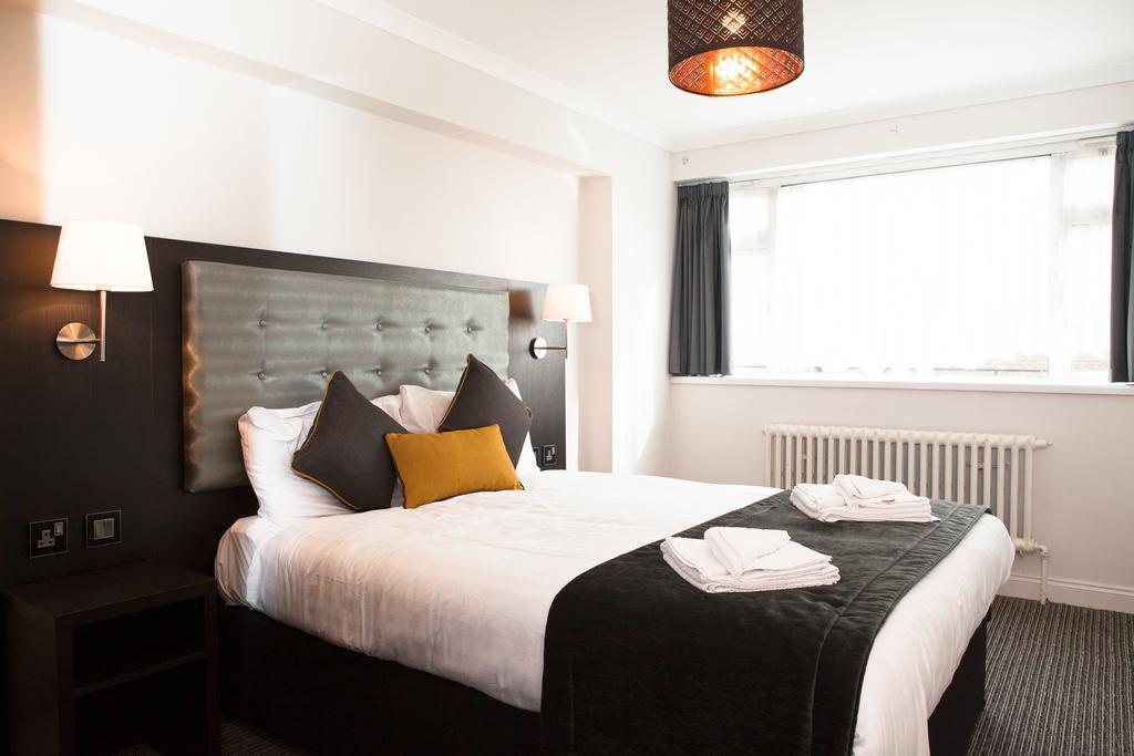 Churchill London