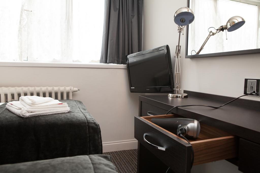 Churchill Apartment *