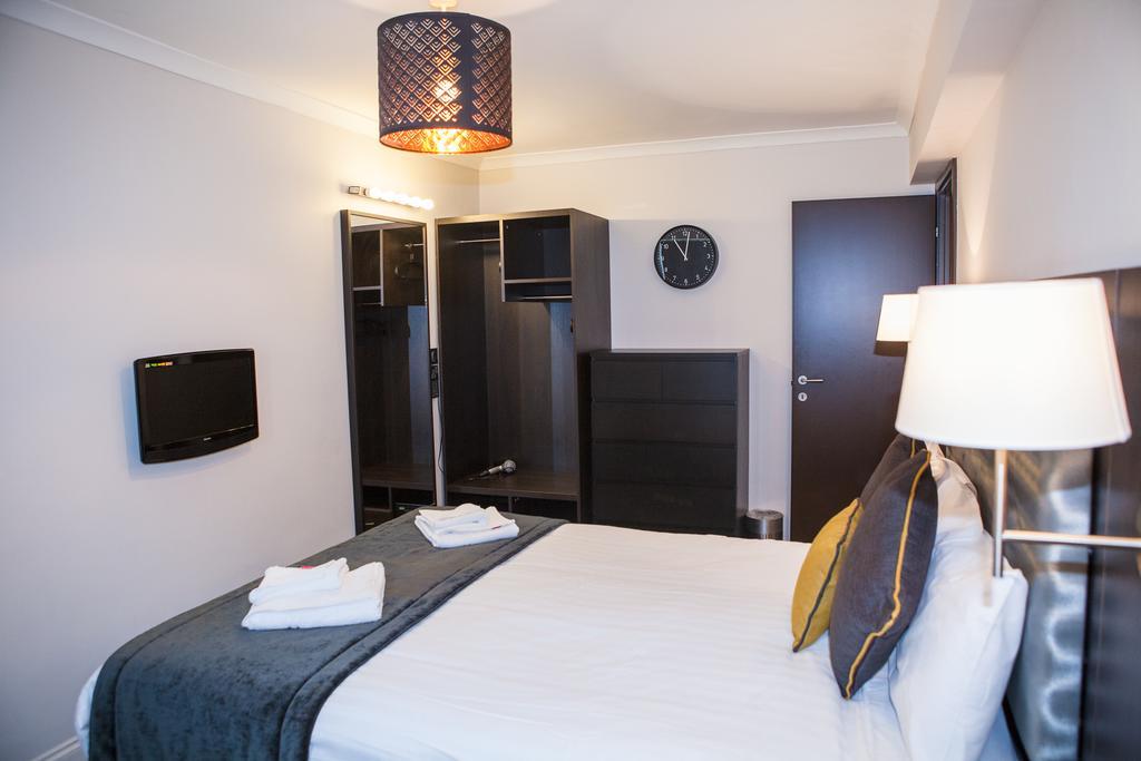 Apartment Churchill London