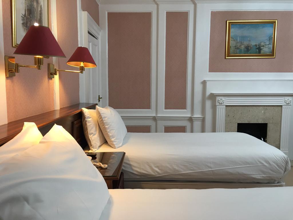 The Diplomat Hotel