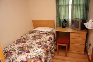 Elmwood Hotell 2*