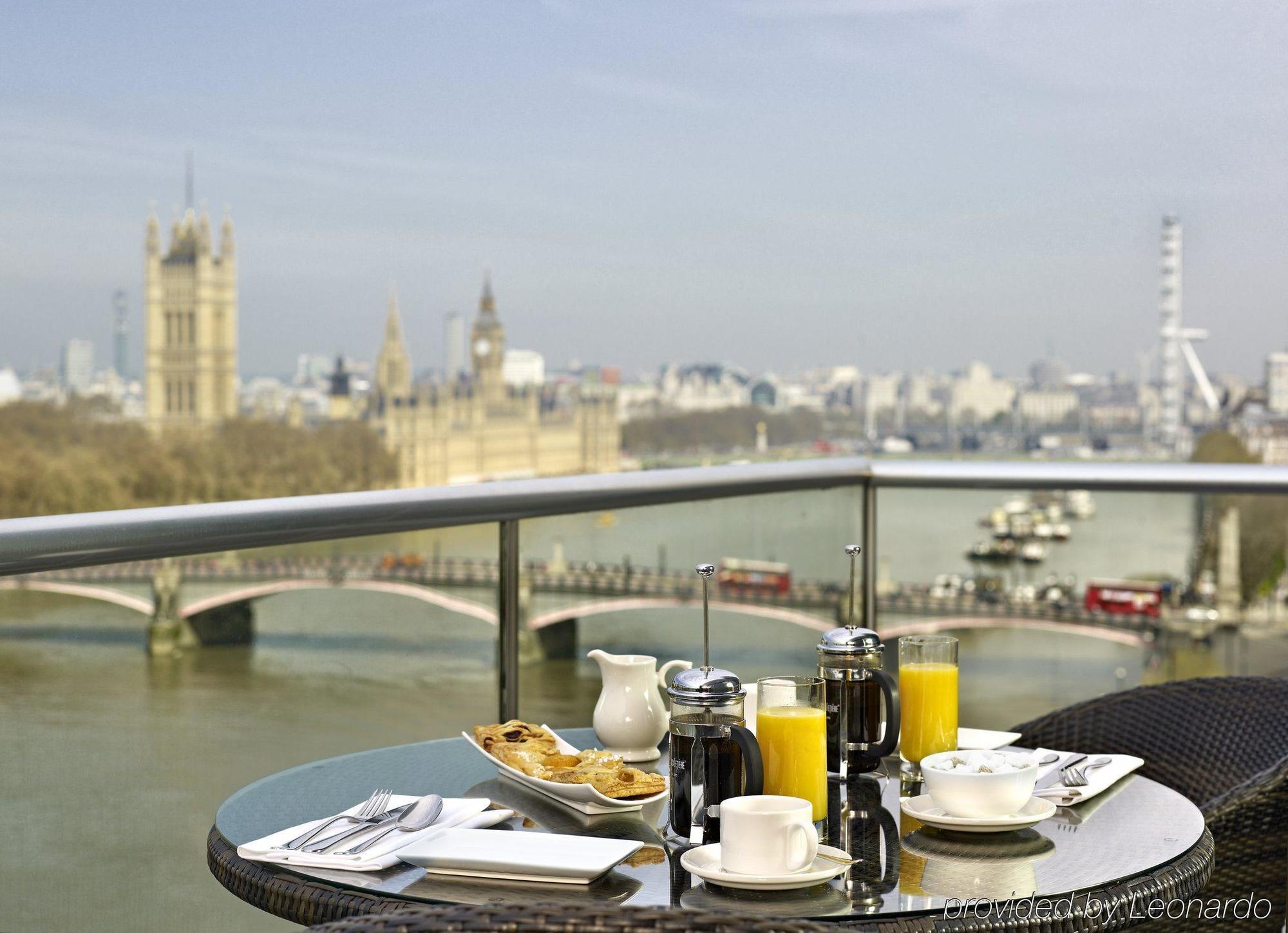 Plaza On The River Aparthotel 5*