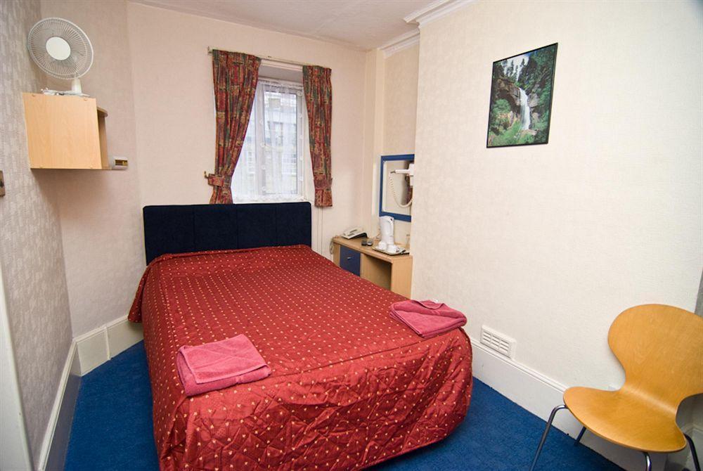 Boston Court 3* Londra