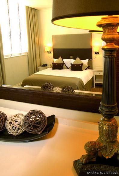 Bridge Hotell
