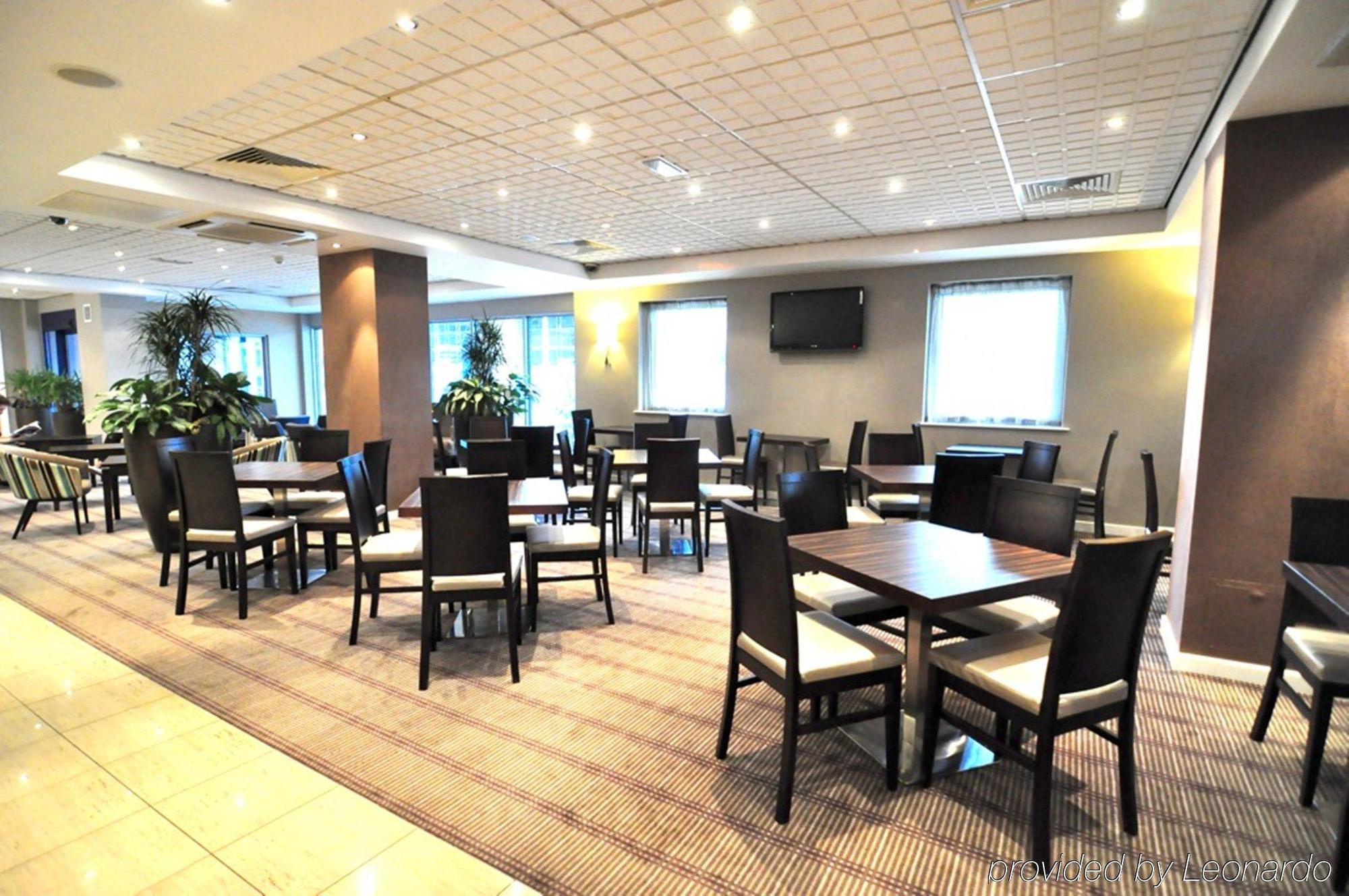 Express Park Royal By Ihg Hotell