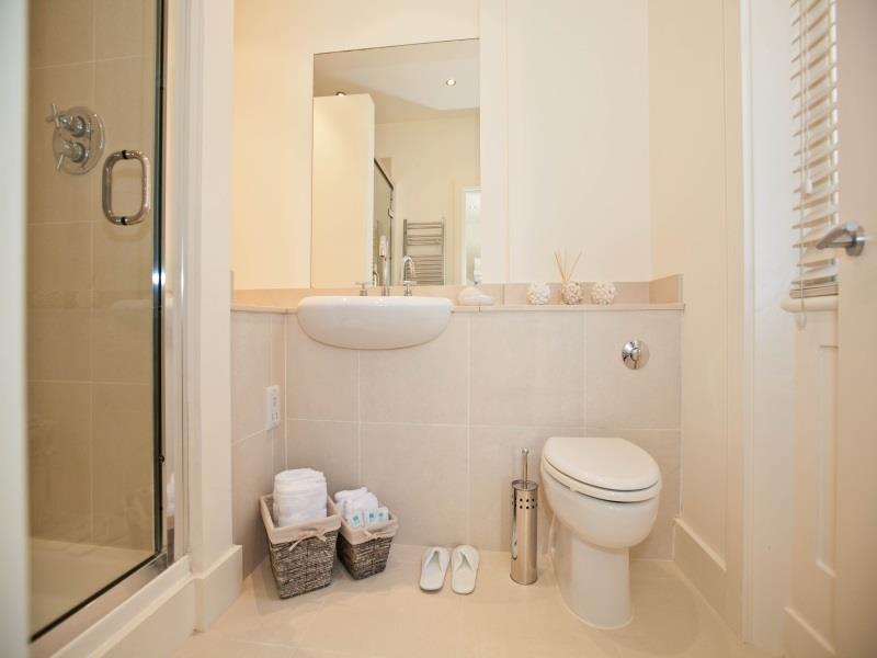 Lower Belgrave Street 4*