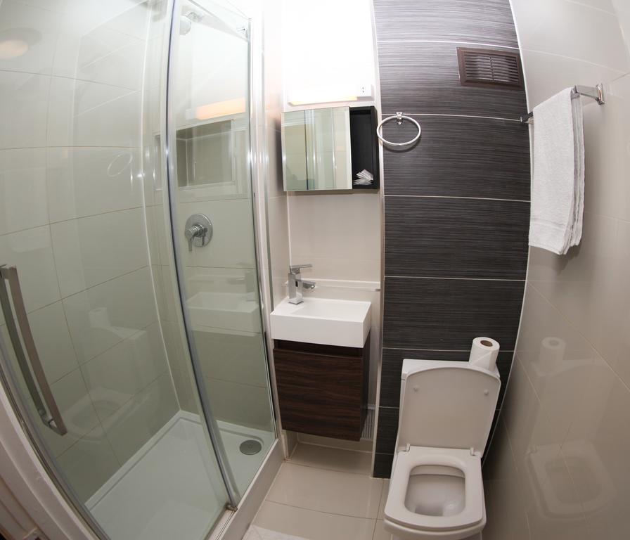 44 Craven Road * Londra