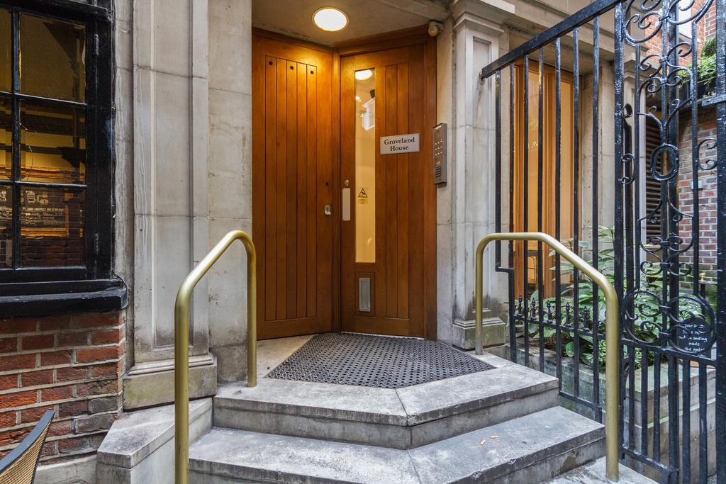 Roomspace Serviced - Groveland Court Londra