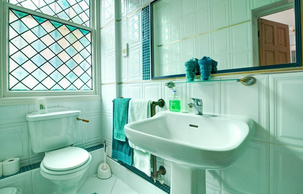 Dawson Place, Juliette's 3* London