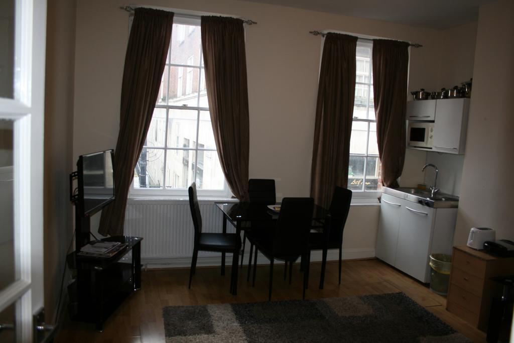 Mayfair Flat Apartment
