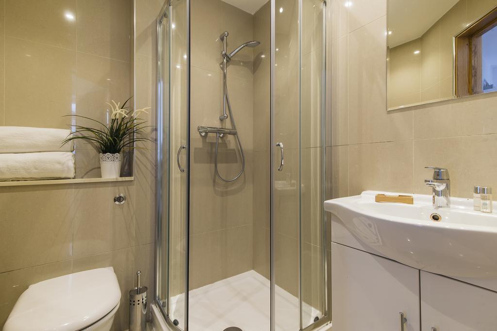The Fulham Mirabel Gem * London
