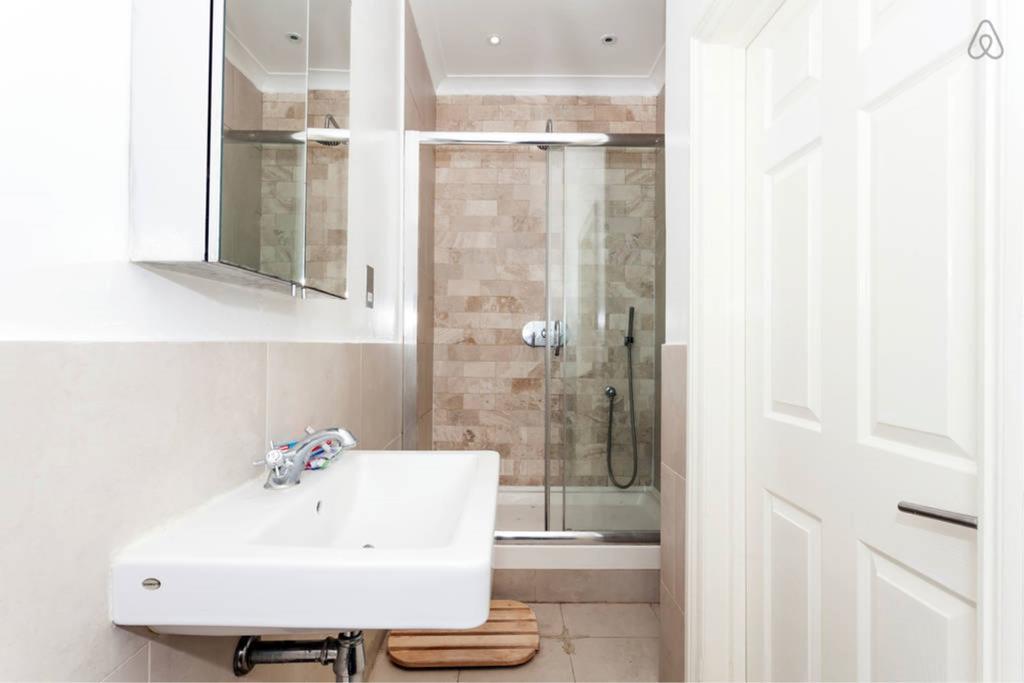 Kensington Rooms And Apartments