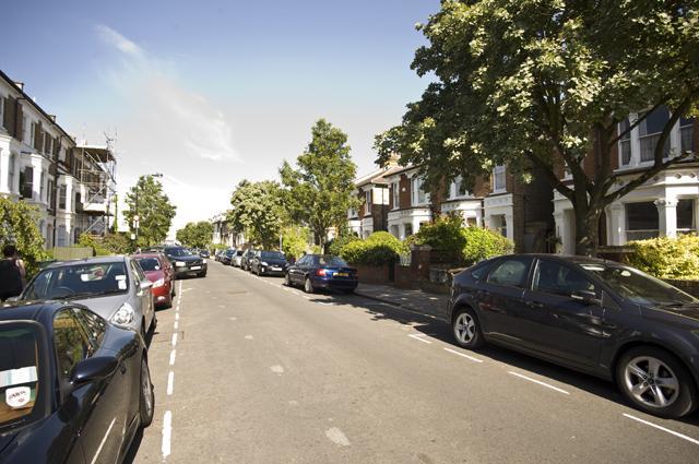 Veeve - House Bassein Park Road - Shepherd's Bush London