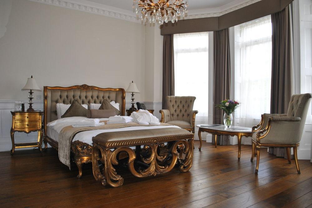 The Westbridge Stratford Hotel 4*