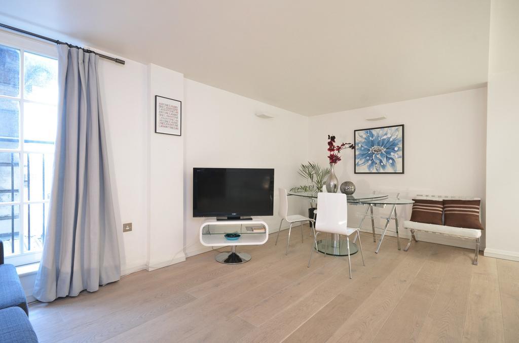 Uber Eye House