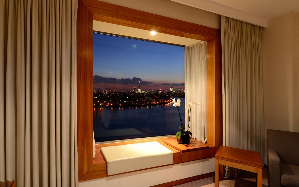 Canary Riverside Plaza 5*