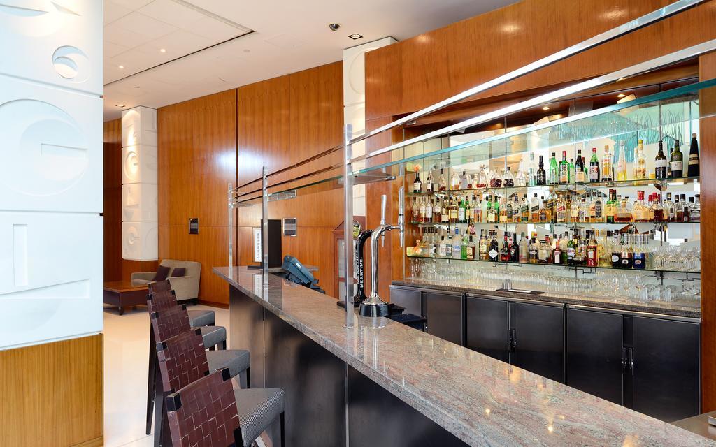 Hotel Canary Riverside Plaza