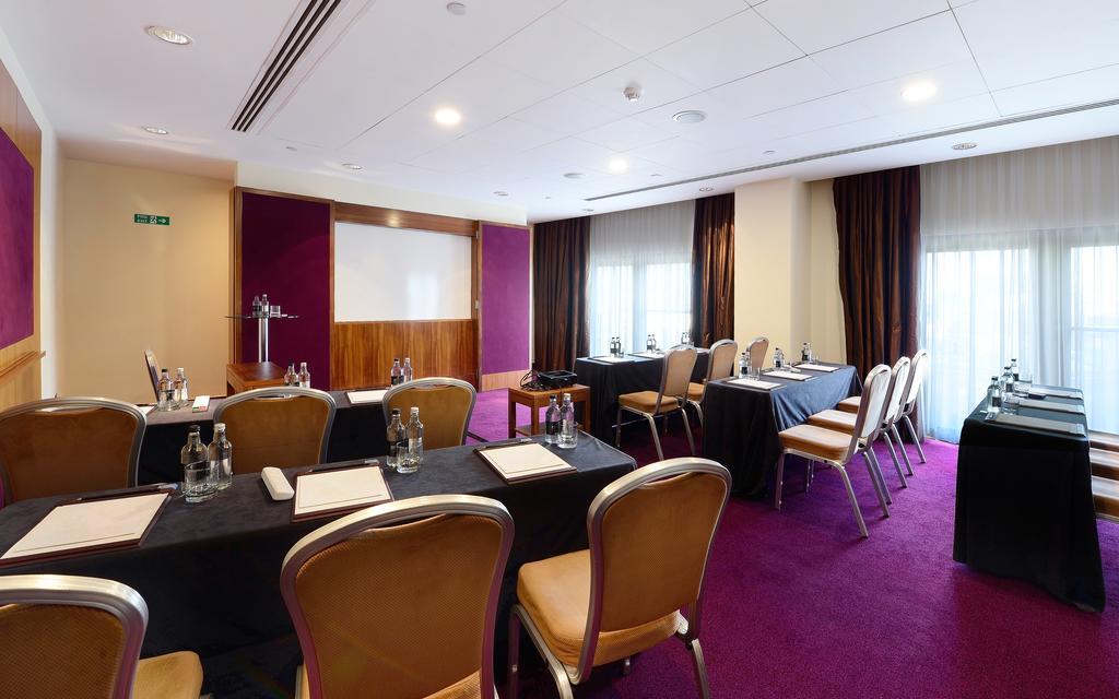 Canary Riverside Plaza 5*