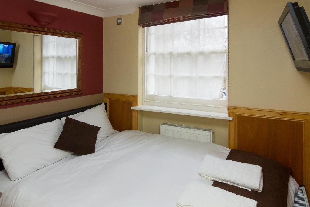 Excelsior Hotel 2*
