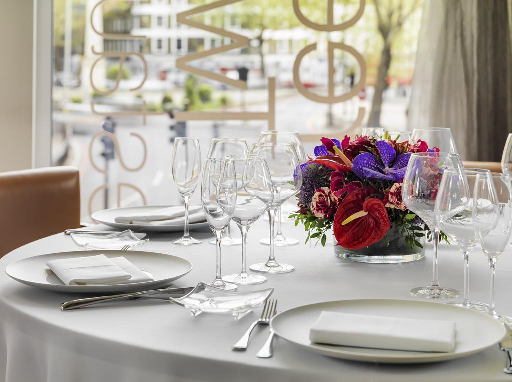 Hotel H10 Waterloo 4*