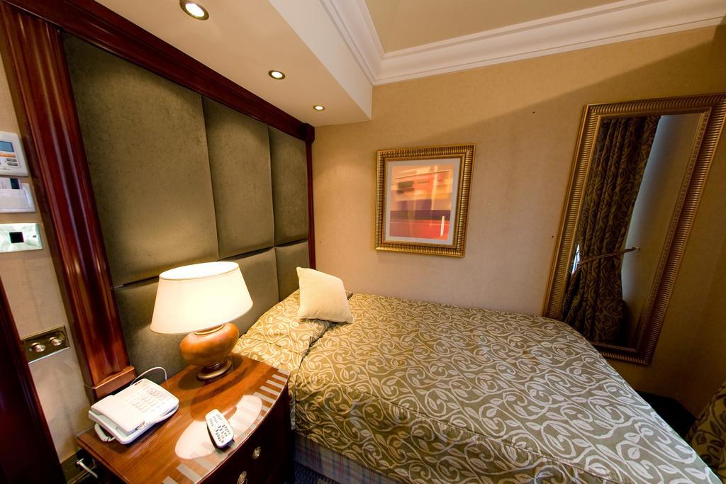 Hotel Executive By Shaftesbury 4*