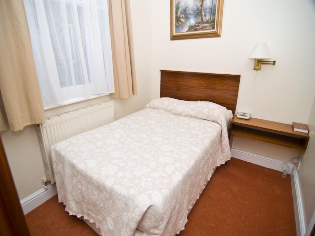 Hotel St George's London