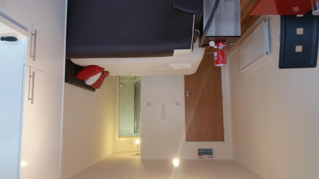 Hotel 137 Upton Lane 2*
