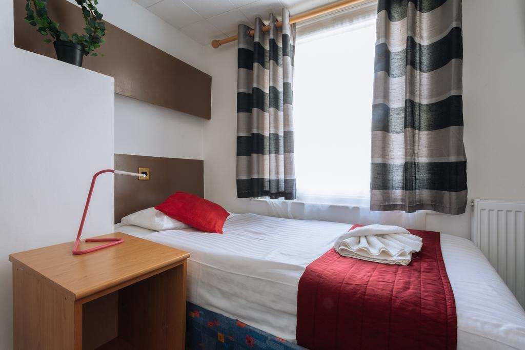 Hotel Whiteleaf 2*