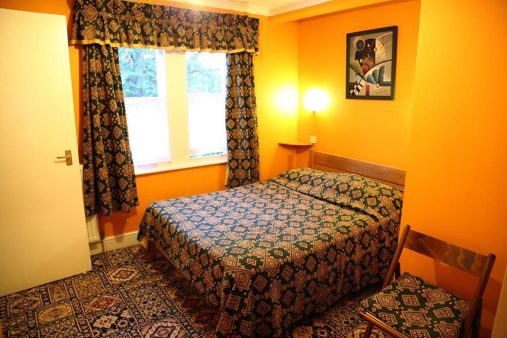 Guest house Beaver London