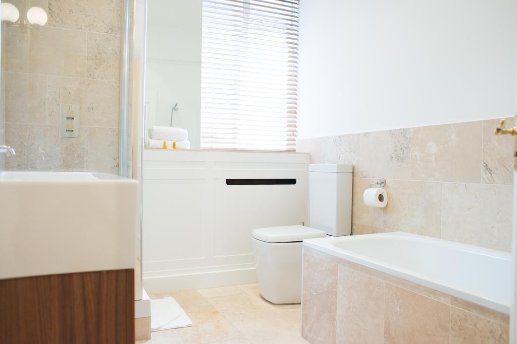 Luxton - Knightsbridge