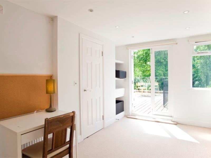 Hotel Veeve House Tennyson Road Kilburn 4*