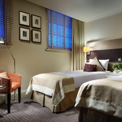 Hotell Bridge 4*