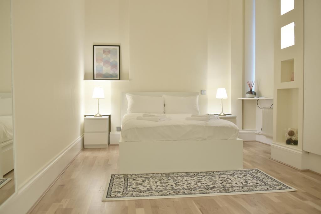 Luxton - Knightsbridge London