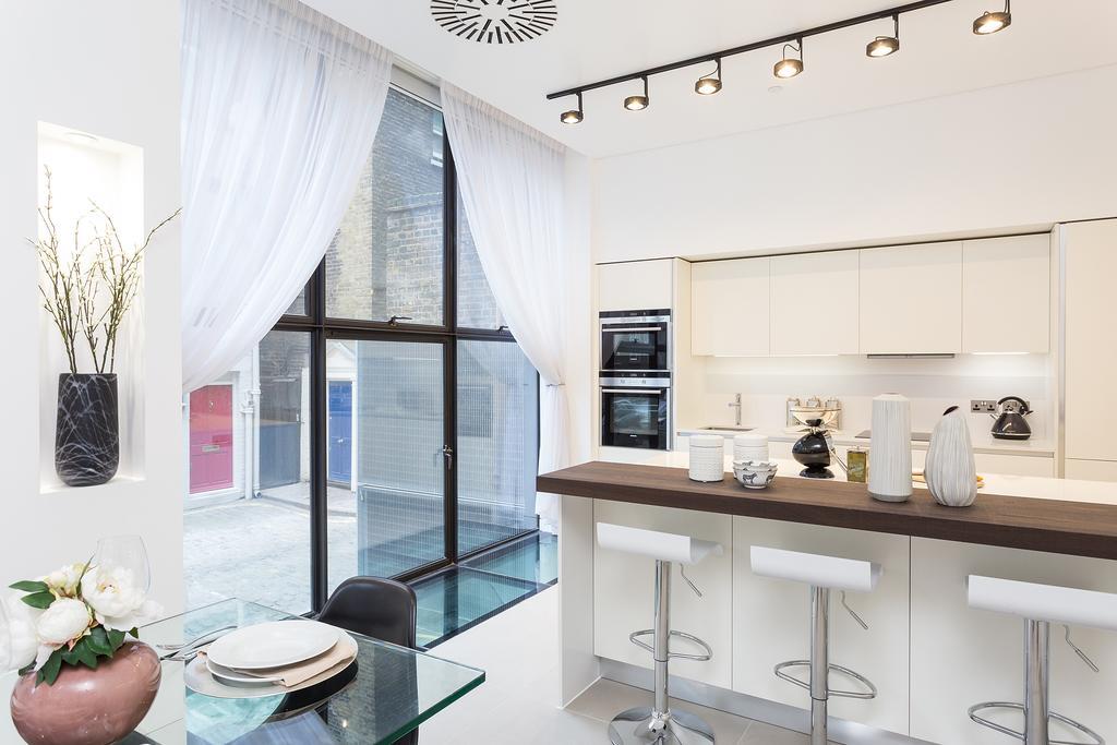 Urban Chic - Chiltern&baker