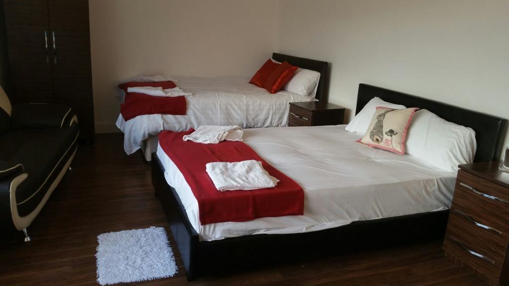 Hotel 137 Upton Lane 2*