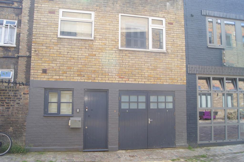 10 Warren Mews London
