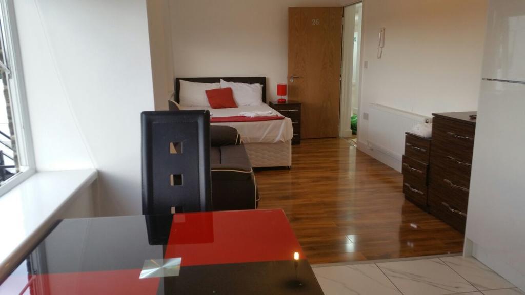 Hotel 137 Upton Lane London