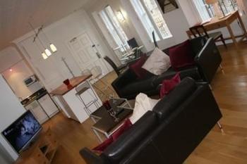 Apartment Inverness Place