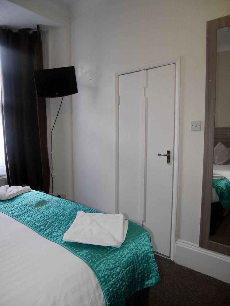 Hotel Holland Park 3*