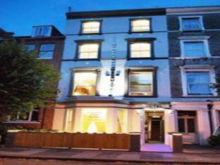 Hotell Simply & 4*