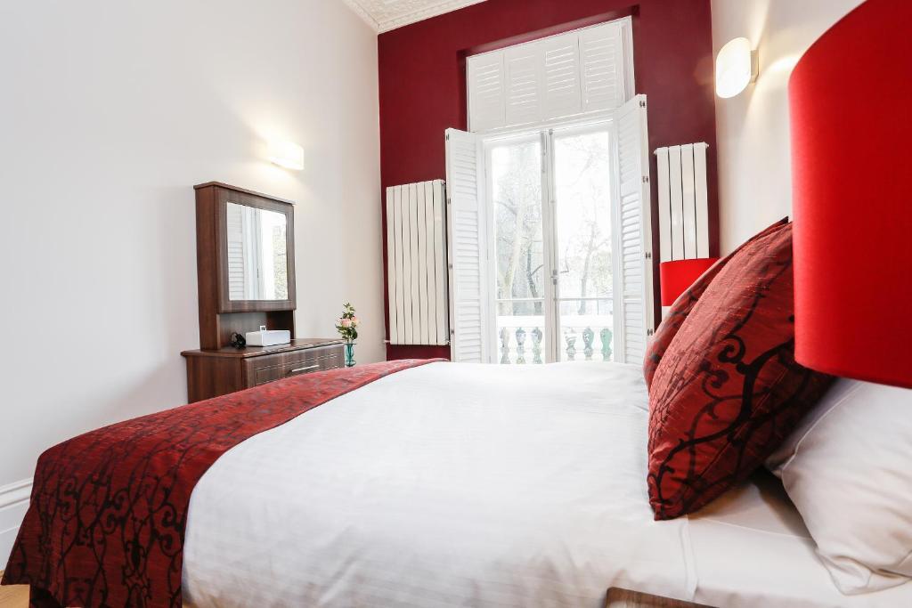Lancaster Gate